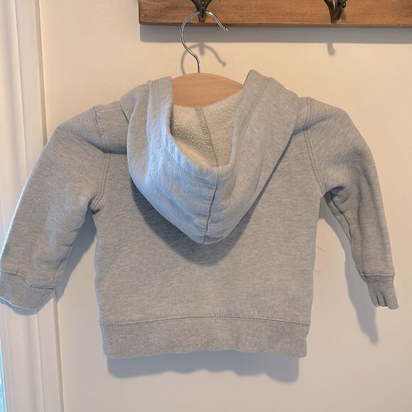 Oshkosh girl hoodie 18 months - Picture 3 of 5